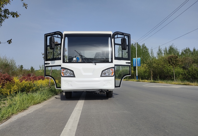 观光四轮全封闭垃圾清运车